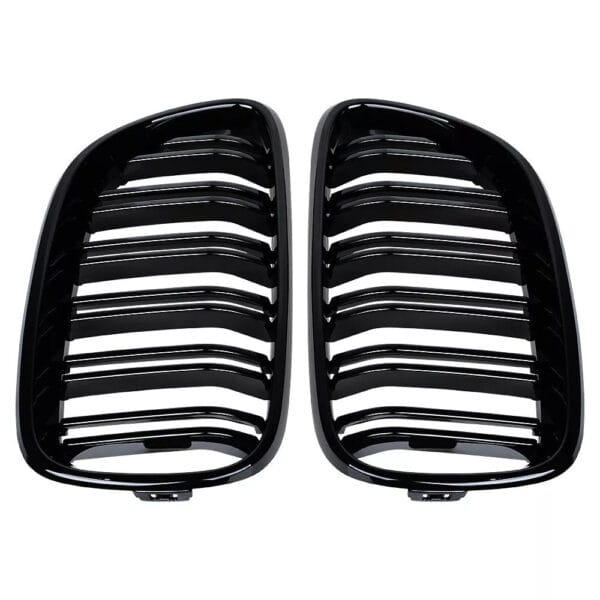 BMW f22 f23 performance preikines dvigubos blizgios groteles grill